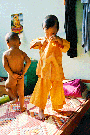 TP Hồ Chí Minh: "Những nẻo đường trẻ thơ" ảnh 1 Chu-tieu.gif