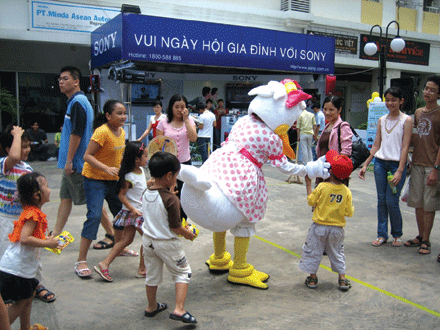 Phóng sự ảnh : Trong “ vòng tay yêu thương ” ảnh 11 anh-12-roi.gif