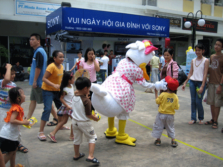 Phóng sự ảnh : Trong “ vòng tay yêu thương ” ảnh 5 anh-5.gif
