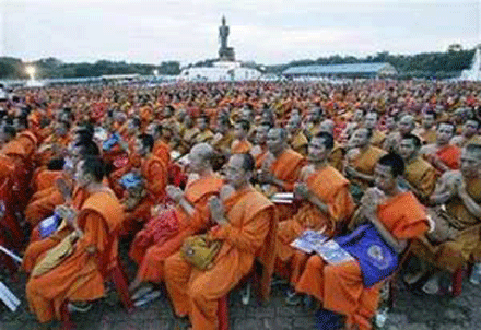 Thách thức cho tăng già thế kỷ 21