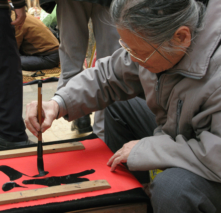 Chùm ảnh: Năm mới đi xin chữ ảnh 3 hanoi-3.gif