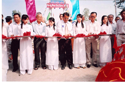 nhungcaycau.gif