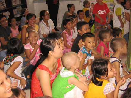 Phóng sự :Viết tiếp cổ tích... ảnh 2 cotich-2.gif