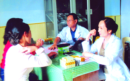 Như lá rụng về cội ảnh 4 larung-3.gif