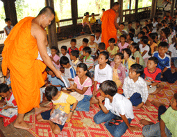 Bạc Liêu: 1.000 học sinh học chữ Khmer trong hè ảnh 2