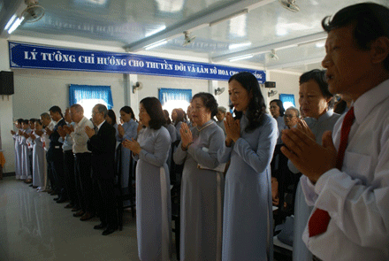 Phật tử các lớp giáo lý Phật học chúc mừng chư Tăng giáo thọ nhân ngày Nhà giáo VN 20-11 ảnh 1 nhagiao-1.gif