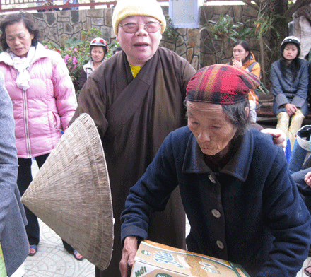 tuthien.gif