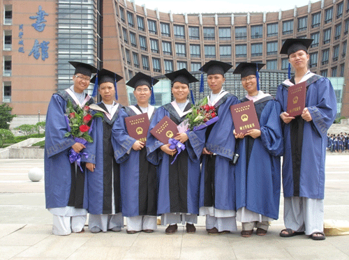 12 Tăng Ni du học sinh Việt Nam tốt nghiệp tại Đại học Sư phạm Phúc Kiến ảnh 3 trung-3.gif