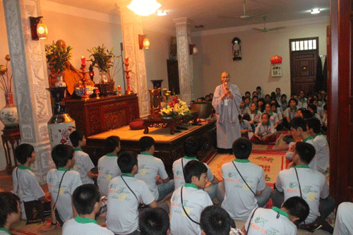 Hà Nội: Khai mạc khóa tu “Theo bước chân Phật” của thanh thiếu niên Phật tử thủ đô ảnh 8 thud0-9.gif