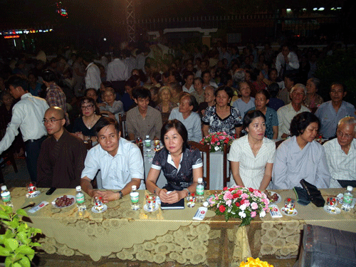 Đà Nẵng: Tôn vinh Mẹ với chủ đề “Đôi gánh sờn vai” ảnh 9 demvulan-11.gif