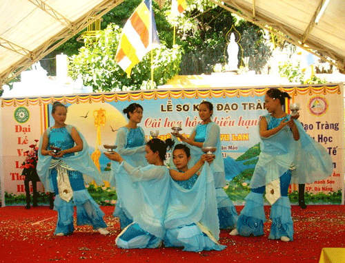 Đà Nẵng: Chùa Quan Âm - Ngũ Hành Sơn phát thưởng cho học sinh Phật tử hiếu học ảnh 4 bonghong-4.gif