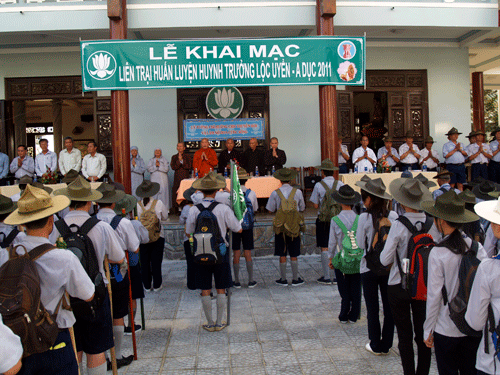 Đà Nẵng : Khai mạc Trại huấn luyện huynh trưởng Lộc Uyển - A Dục năm 2011 ảnh 4 danang-4.gif