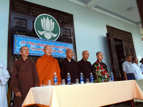 Đà Nẵng : Khai mạc Trại huấn luyện huynh trưởng Lộc Uyển - A Dục năm 2011 ảnh 5 danang-5.gif