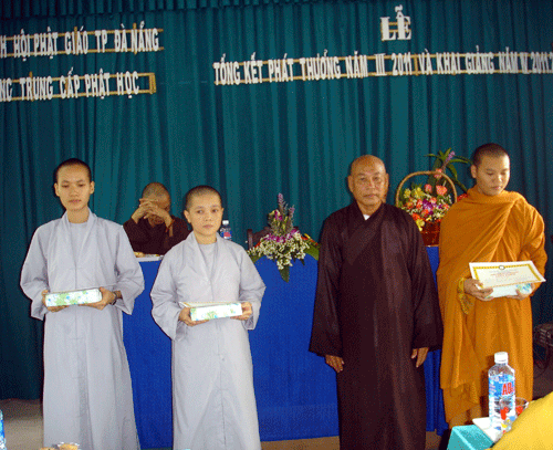Đà Nẵng: Trường Trung cấp Phật học tổng kết phát thưởng & khai giảng năm học mới ảnh 3 coban-3.gif