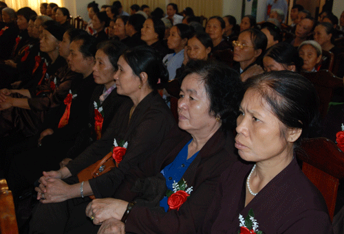 Tuyên Quang: Đại lễ kỷ niệm 30 năm ngày thành lập GHPGVN ảnh 7 Tuyên Quang: Đại lễ kỷ niệm 30 năm ngày thành lập GHPGVN ảnh 7