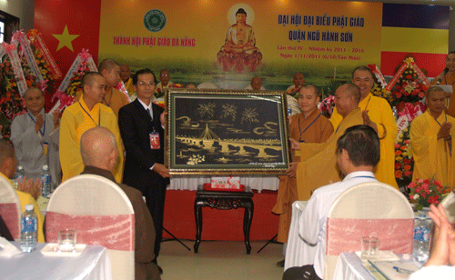 Đà Nẵng: Đại hội Đại biểu Phật giáo quận Ngũ Hành Sơn nhiệm kỳ IV (2011-2016) ảnh 8 nguhanhson-8.gif