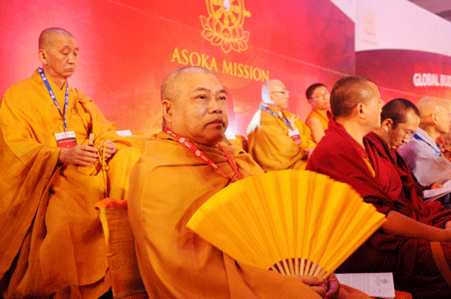 Chùm ảnh lễ khai mạc Hội nghị Phật giáo toàn cầu tại New Delhi, Ấn Độ ảnh 5 hoinghi-15.gif