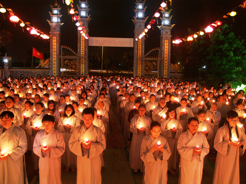 Đà Nẵng: Chùa Bà Đa tổ chức đêm hội Hoa đăng kỷ niệm Khánh đản Đức Phật A Di Đà ảnh 7 bada-6.gif