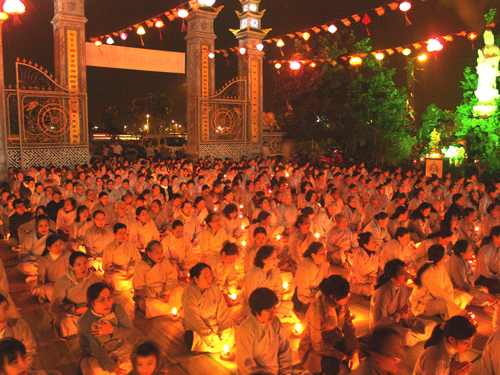 Đà Nẵng: Chùa Bà Đa tổ chức đêm hội Hoa đăng kỷ niệm Khánh đản Đức Phật A Di Đà ảnh 8 bada-7.gif