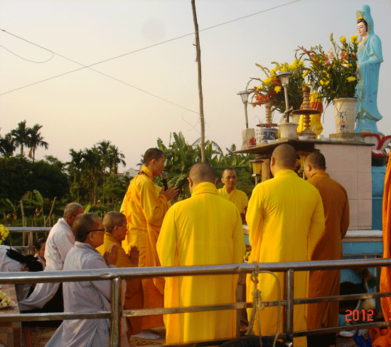 Chùa Phổ Hiền tổ chức lễ phóng sanh đăng ảnh 1 phongsanh-1.gif