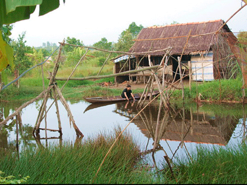 Mẹ con & chốn quê nhà ảnh 1 que-ngheo.gif
