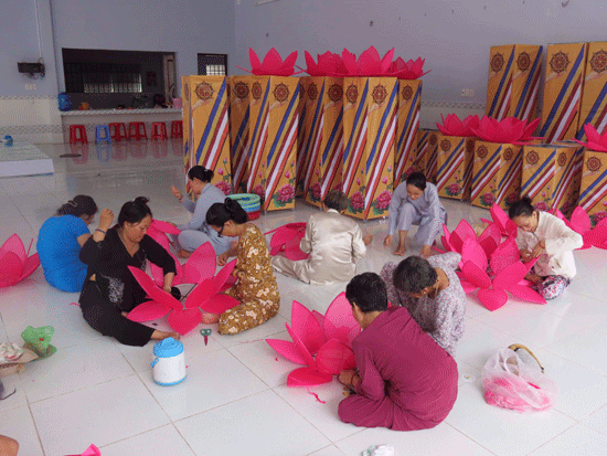 Chùa Bửu Thọ chuẩn bị Phật đản PL.2557-2013 ảnh 4 buutho-6_gif.gif