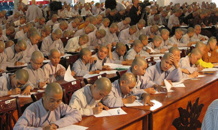 Chùm ảnh: Gian nan con đường vượt vũ môn