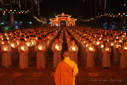 Chùa Hoằng Pháp tổ chức Vía Đức Phật A Di Đà.
