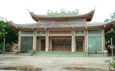 Vãng cảnh chùa Thạnh Lâm trên đảo Phú Quý, Bình Thuận