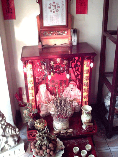 Thần tài thường được thờ chung với thổ địa