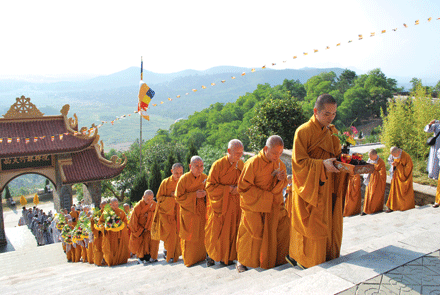 Thiền viện Trúc Lâm Tây Thiên với những hoạt động kỷ niệm 701 năm Phật hoàng Trần Nhân Tông nhập Niết bàn