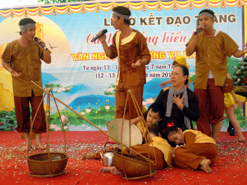Đà Nẵng: Chùa Quan Âm - Ngũ Hành Sơn phát thưởng cho học sinh Phật tử hiếu học