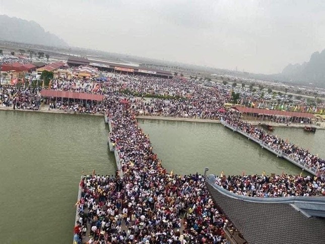 Hà Nam: Hàng vạn người viếng chùa Tam Chúc ảnh 1