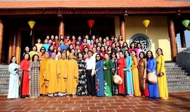 Phó chủ tịch nước thăm Ban Trị sự Phật giáo tỉnh Sóc Trăng