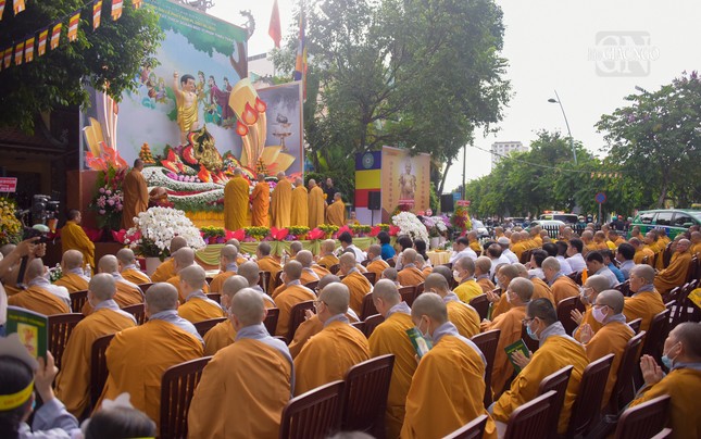 TP.HCM: Đại lễ Phật đản Phật lịch 2567 của Phật giáo Q.Phú Nhuận tại Quan Âm tu viện  ảnh 5