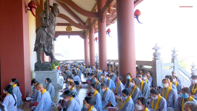 Gần 1.000 người quy y Tam bảo tại chùa Huê Nghiêm ảnh 7