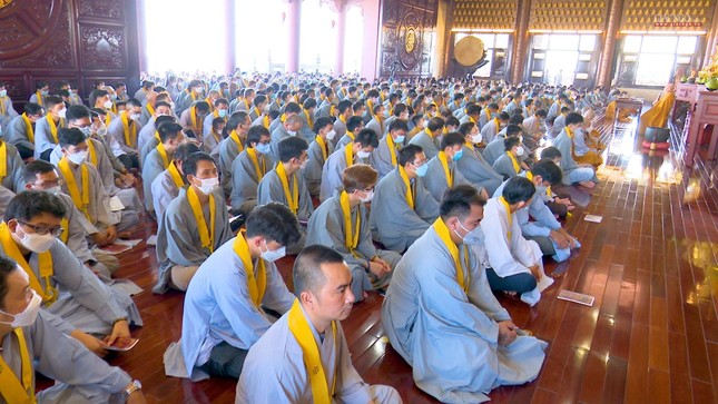 Gần 1.000 người quy y Tam bảo tại chùa Huê Nghiêm ảnh 9