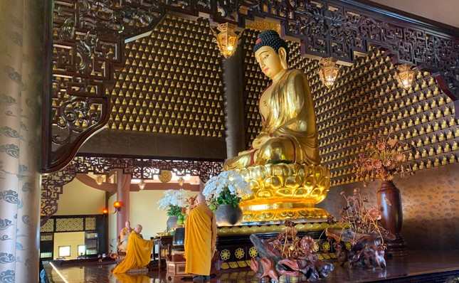 Gần 1.000 người quy y Tam bảo tại chùa Huê Nghiêm ảnh 1