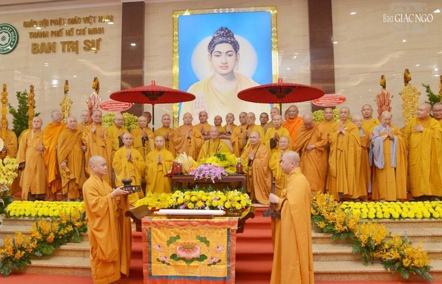 Tăng Ni, Phật tử TP.HCM cung đón Đức Pháp chủ GHPGVN ảnh 34