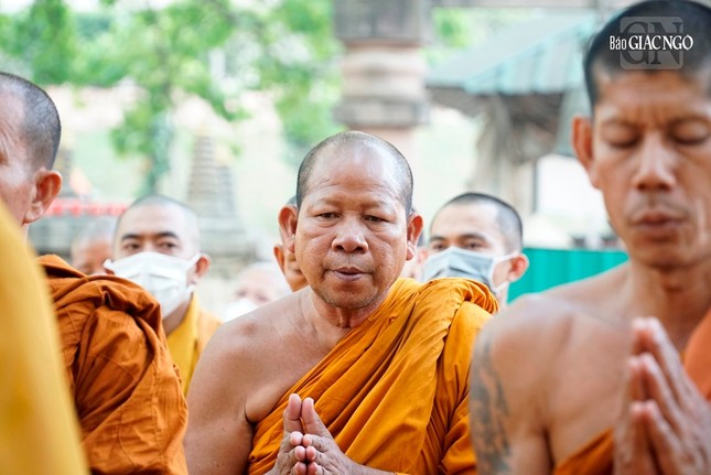 Trưởng lão Hòa thượng Thích Trí Quảng chiêm bái Bồ Đề Đạo Tràng - nơi Đức Phật thành đạo ảnh 12