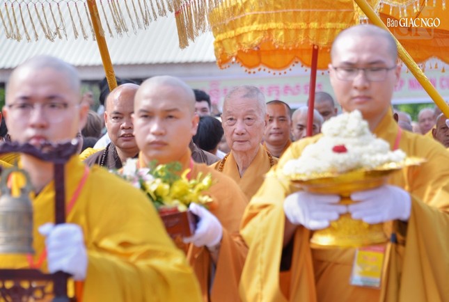Đức Pháp chủ GHPGVN quang lâm Học viện Phật giáo Nam tông Khmer tại TP.Cần Thơ ảnh 11