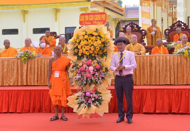 Đức Pháp chủ GHPGVN quang lâm Học viện Phật giáo Nam tông Khmer tại TP.Cần Thơ ảnh 20