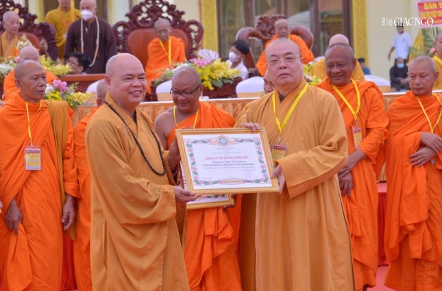 Đức Pháp chủ GHPGVN quang lâm Học viện Phật giáo Nam tông Khmer tại TP.Cần Thơ ảnh 27