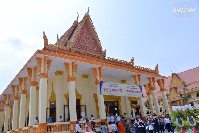 Đức Pháp chủ GHPGVN quang lâm Học viện Phật giáo Nam tông Khmer tại TP.Cần Thơ ảnh 35