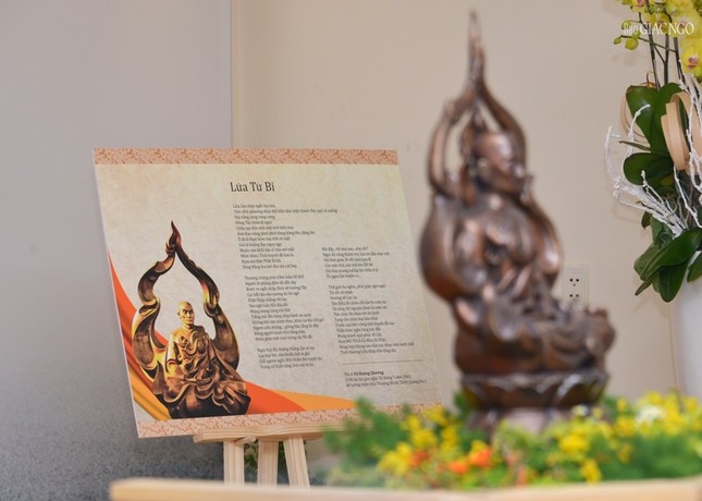 Khai mạc triển lãm tư liệu Phật giáo với chủ đề "Kết nên một đài sen" ảnh 11