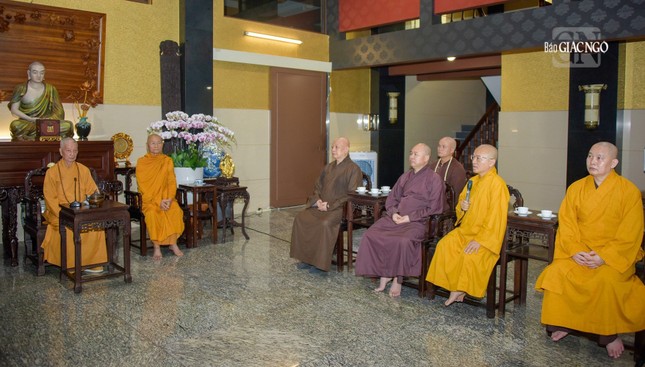 Hội Liên hữu Phật giáo Thế giới đảnh lễ cung thỉnh Đức Pháp chủ vào ngôi vị Chứng minh tối cao ảnh 6