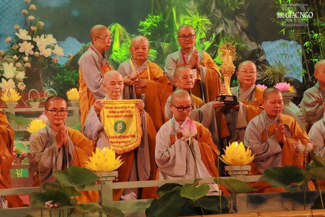Trang nghiêm Đại lễ tưởng niệm Đức Thánh Tổ Ni, chư tôn đức Ni tiền bối hữu công Phật giáo Việt Nam  ảnh 34