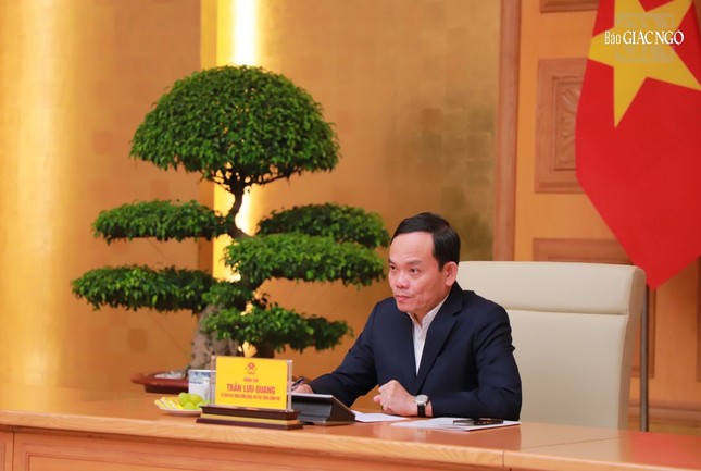 Phó Thủ tướng Trần Lưu Quang tiếp đoàn chư Ni tại Văn phòng Chính phủ ảnh 1