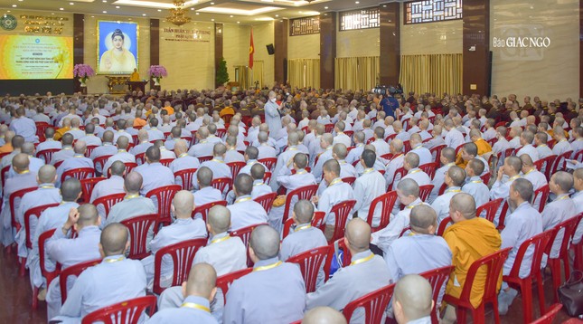 Hơn 700 Tăng Ni tham dự buổi thuyết trình về Quy chế Ban Tăng sự T.Ư
