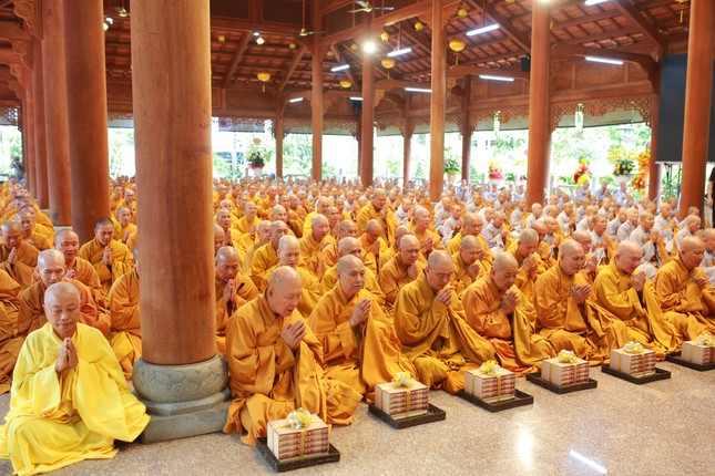 Lễ khánh thọ bách tuế Trưởng lão Hòa thượng - Thiền sư Thích Thanh Từ ảnh 11